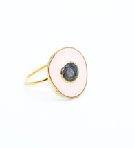 Ring eye labradorite